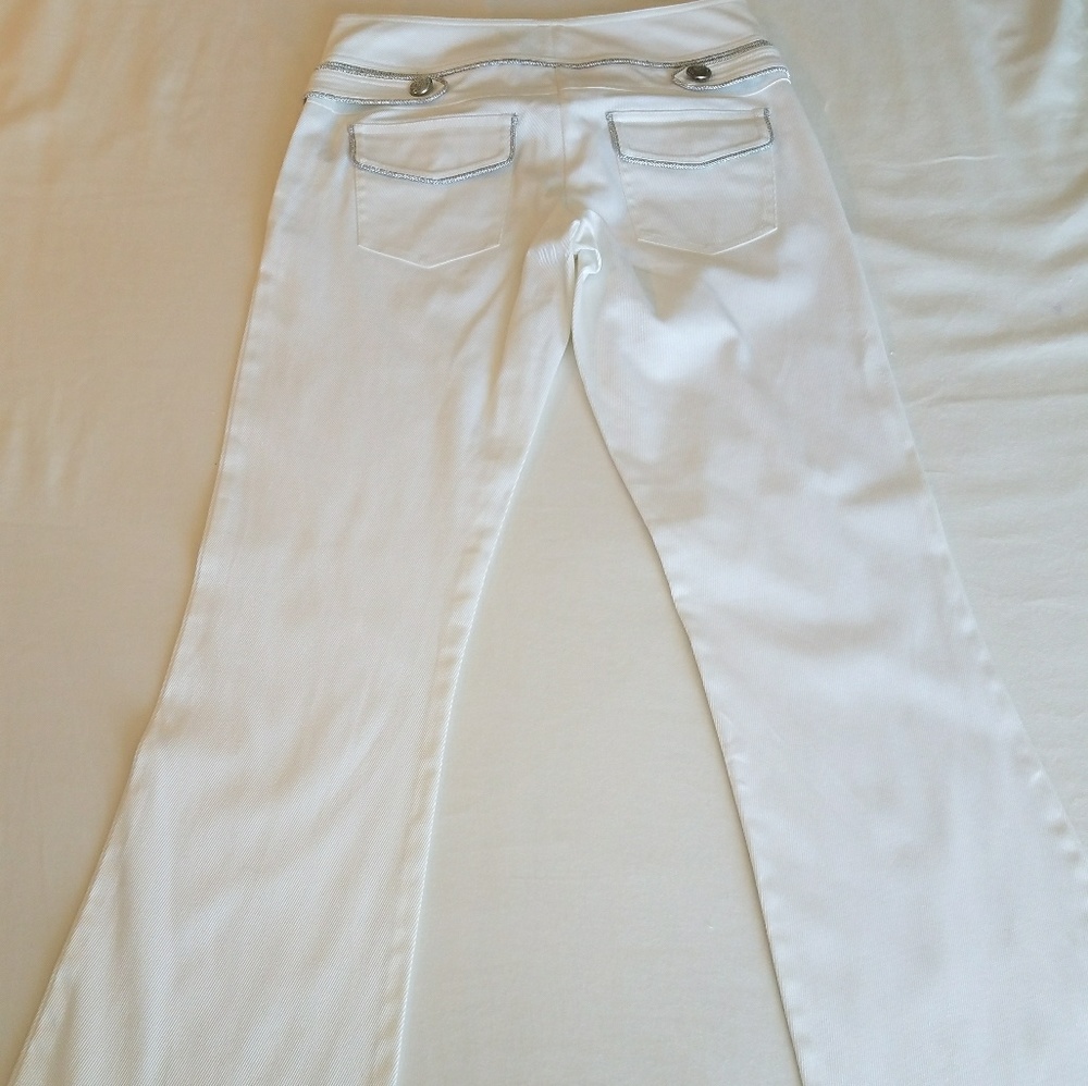 Cach'e - Picture 6 of 6